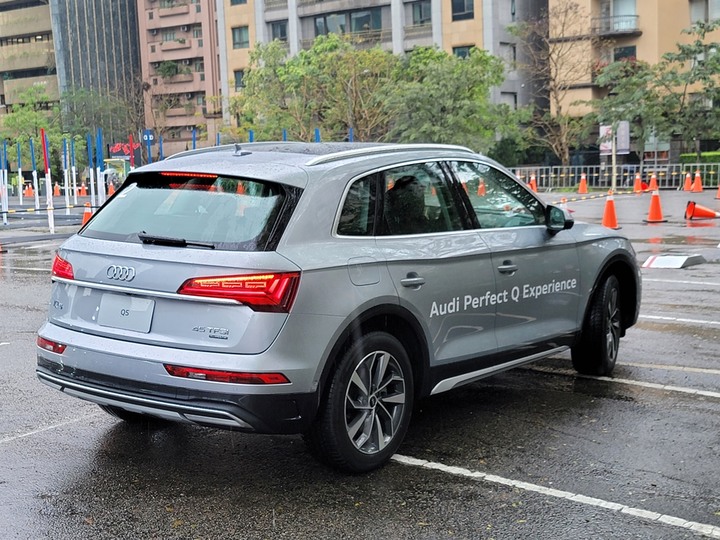 點我看大圖 Audi Q5小改款5色預賞 & 體驗活動分享(圖多)