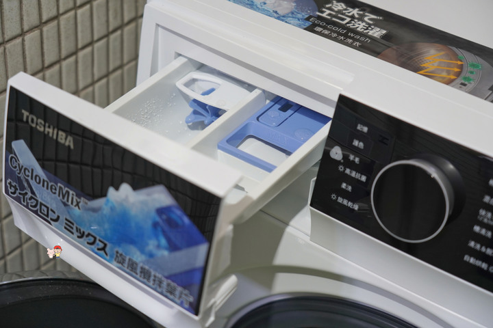 租屋套房族救星-TOSHIBA洗脫烘滾筒洗衣機TWD-BJ130M4G,10年馬達保固、省水標章CP值超高