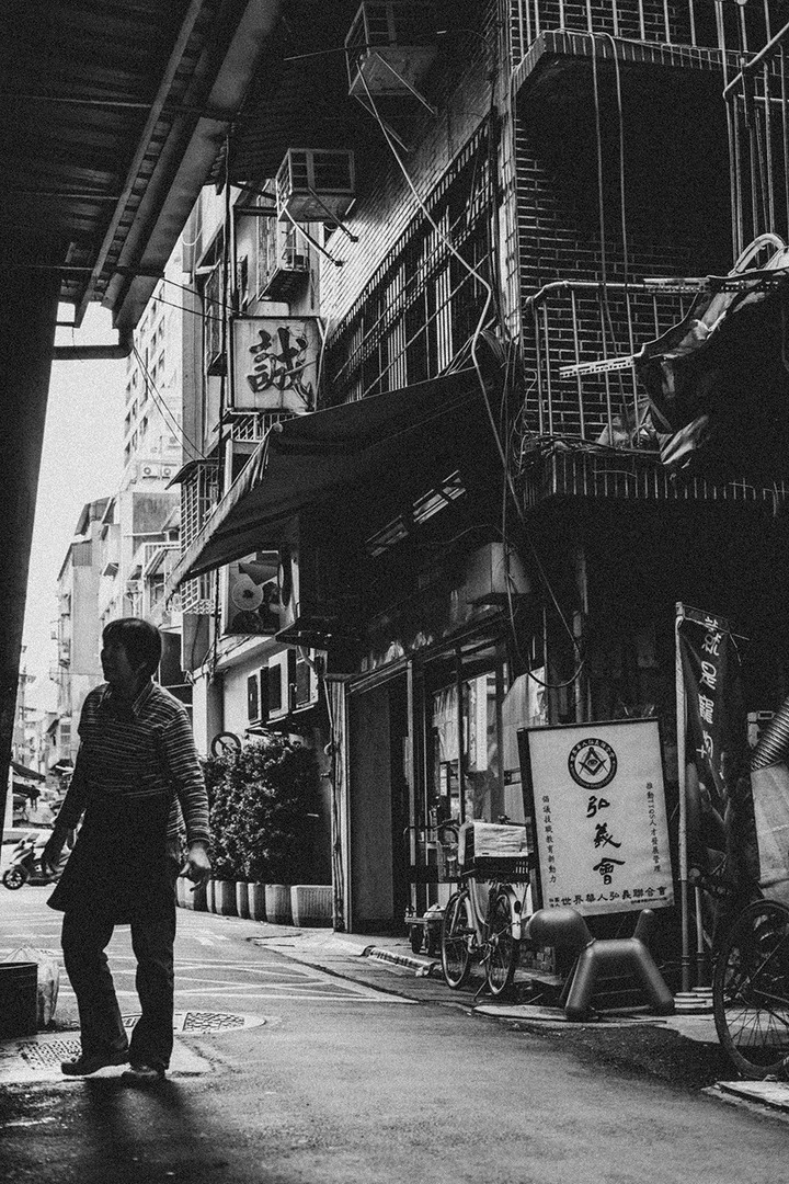點我看大圖 50mm標頭的街頭攝影之路,十年心得分享