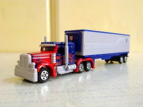 TOMICA 變形金剛 吊卡版 不專業開箱文