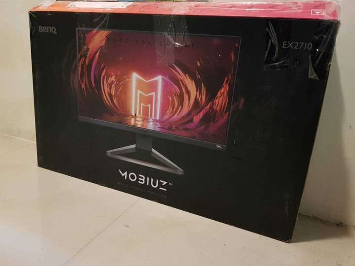 開箱一下新買的螢幕BenQ EX2710