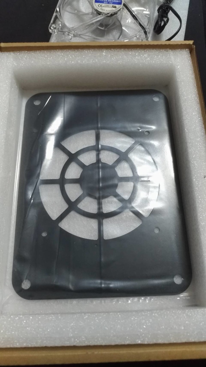 全鋁散熱架底座 (可放路由器，數據機，數位電視機上電視盒)