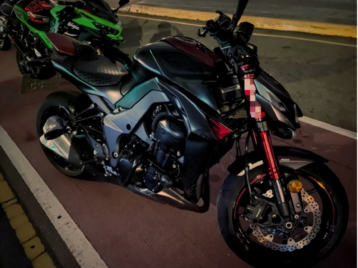圓夢第一輛重機 KAWASKI Z1000