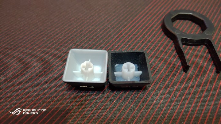 ROG PBT Keycap set鍵帽組(簡單開箱)