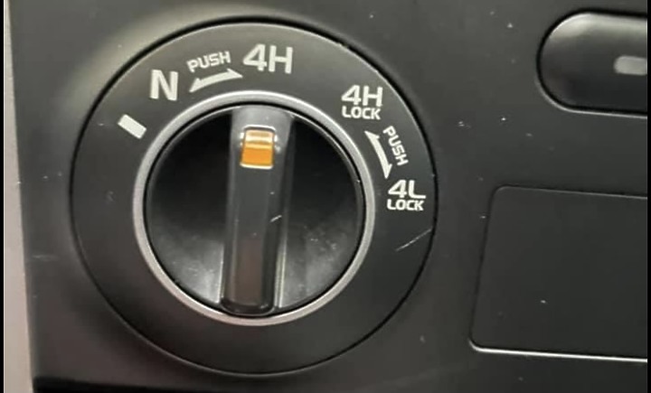 1代RAV4:都會休旅車打卡景點-南澳沙灘海蝕洞