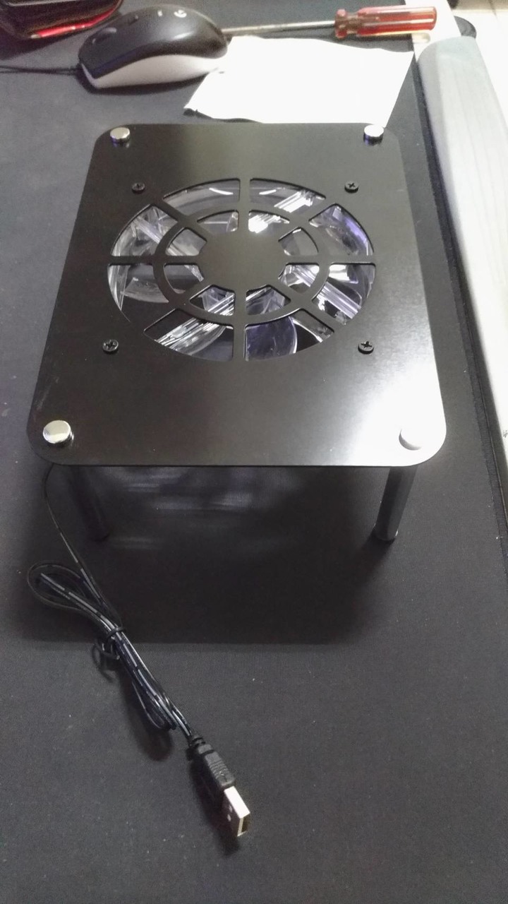 全鋁散熱架底座 (可放路由器，數據機，數位電視機上電視盒)
