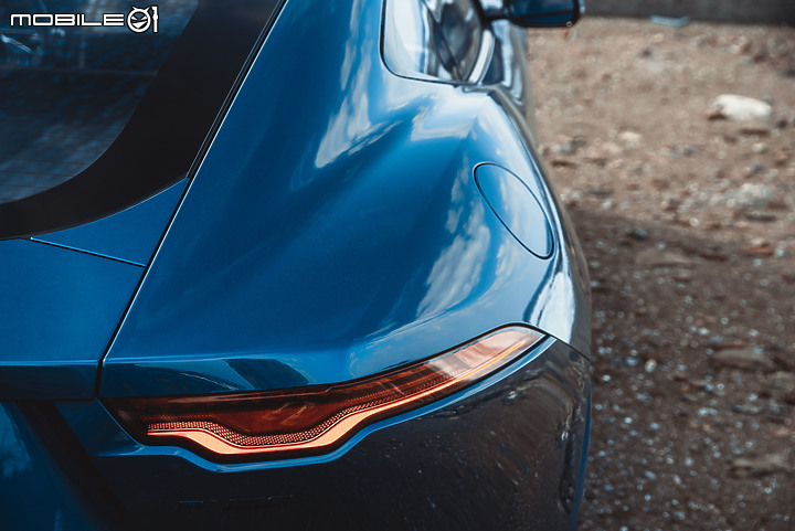 Jaguar F-Type P450 R-Dynamic試駕|回眸不止,八缸更顯力量強大!