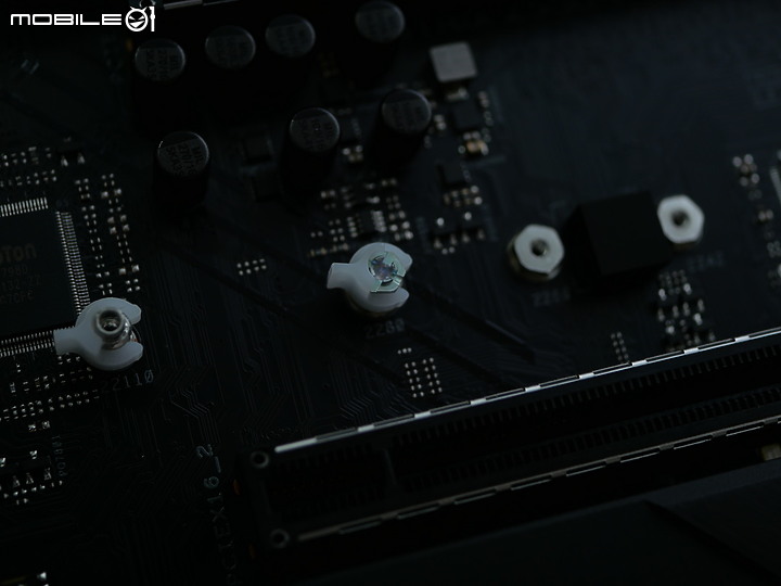 點我看大圖 新規導入用料升級 ROG STRIX Z590-F GAMING WIFI