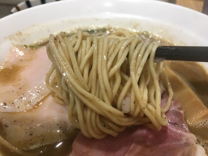 [食記] 吉鴙拉麵，台灣台北，好吃順口的濃厚煮干拉麵！