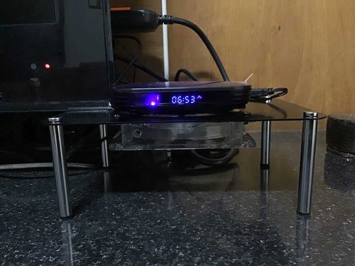 全鋁散熱架底座 (可放路由器，數據機，數位電視機上電視盒)