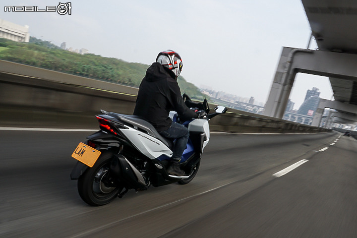 HONDA FORZA 350 獨家試駕|動力大躍進 滿足通勤旅程全面需求