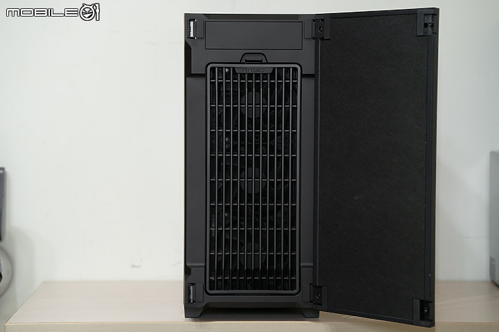 靜音性能兩者兼顧 ANTEC P10 FLUX