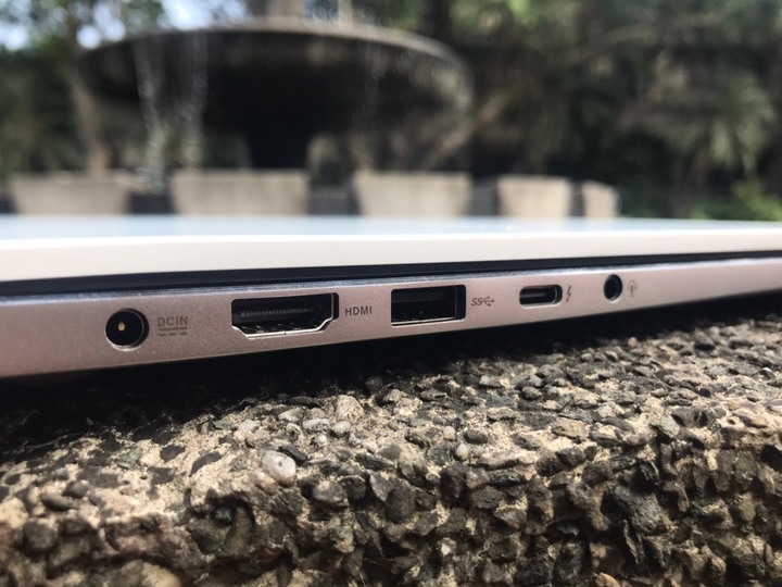 [OL 出任務] VIVOBOOK S533 幻彩白開箱，捕捉瞬間耀眼的流光溢彩