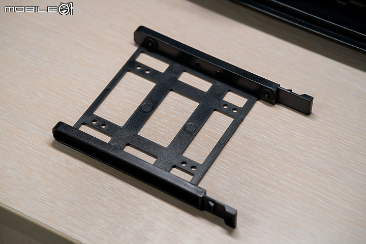 靜音性能兩者兼顧 ANTEC P10 FLUX