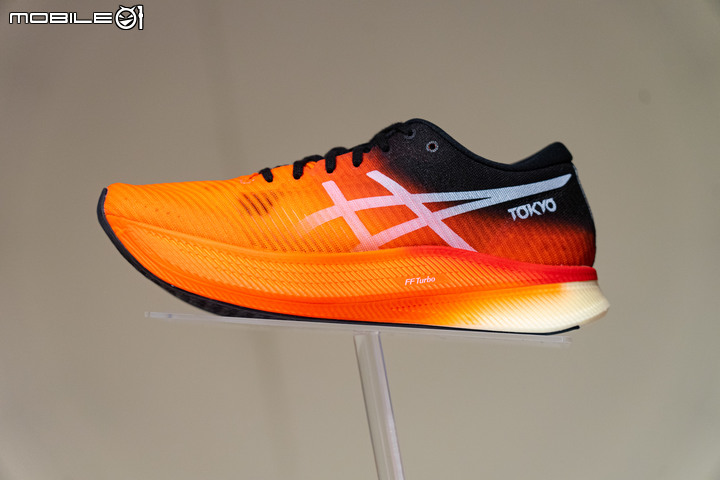 ASICS碳板競速跑鞋METASPEED系列問世! 以人為本的設計理念