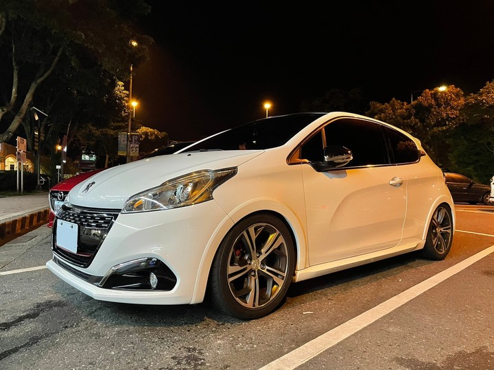 真正的GTI!! PEUGEOT 208 GTI