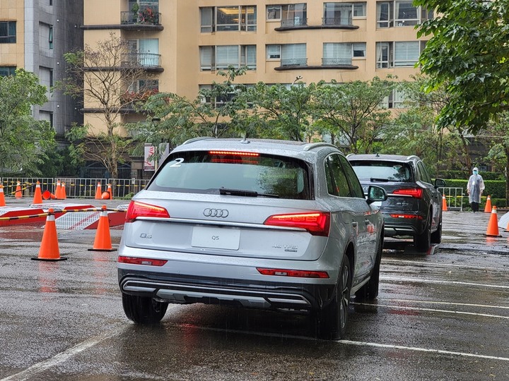 點我看大圖 Audi Q5小改款5色預賞 & 體驗活動分享(圖多)