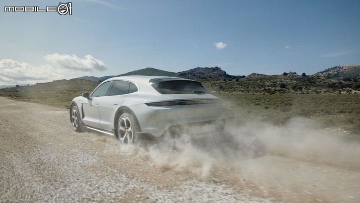 【海外情報】Porsche Taycan Cross Turismo 正式發表,高底盤跨界風格,全車系搭載四驅與氣壓懸吊!