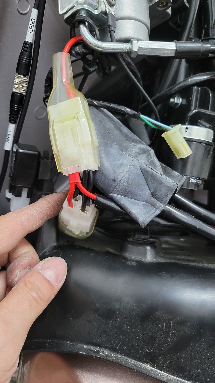 開箱~ 飛樂 M96 主機防撥水 + GPS 前後行車紀錄器