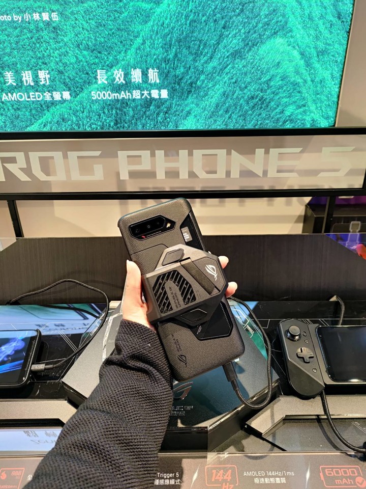 ROG5 展示機心得+華碩預購優惠+忠孝店優惠