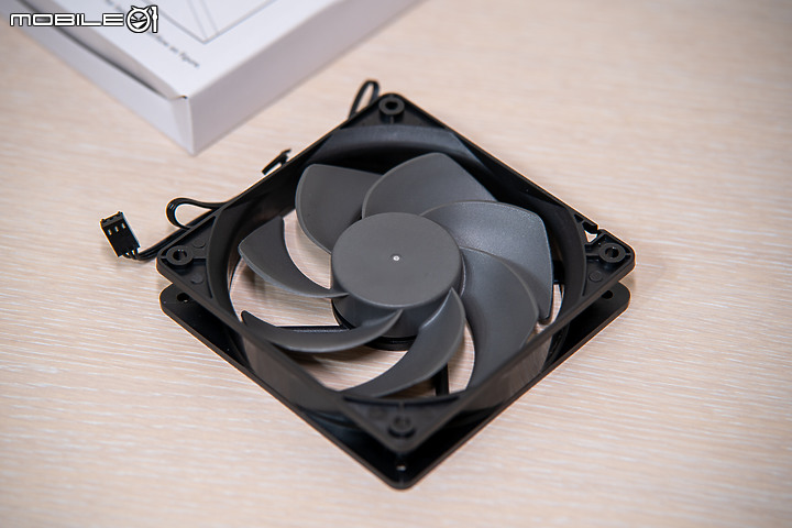 靜音性能兩者兼顧 ANTEC P10 FLUX
