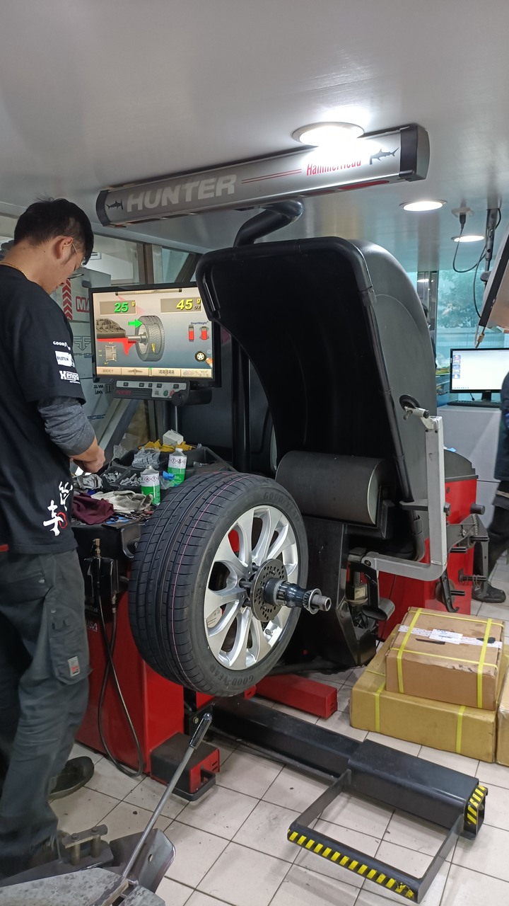固特異GOODYEAR EAGLE F1 Asymmetric 5 試用文