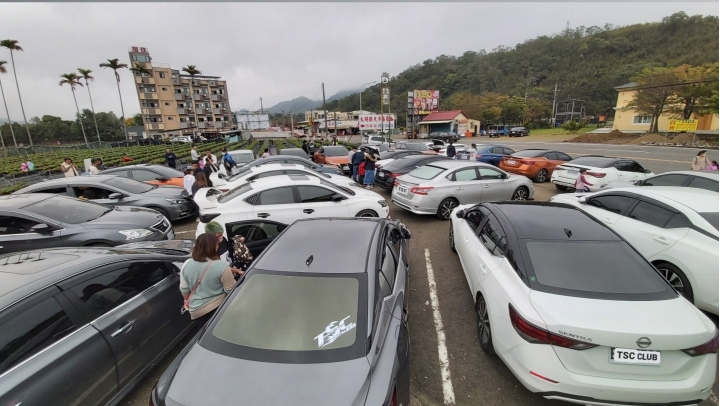 ALL NEW SENTRA 草莓日