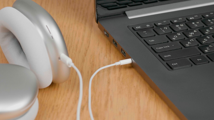 Apple AirPods Max 的音質是好是壞？有線模式又提升多少？發燒友詳細分析