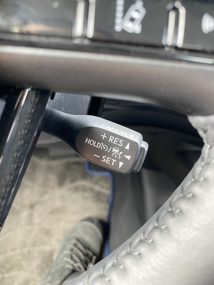 Prius PHV一個月心得，這裡有車友嗎？