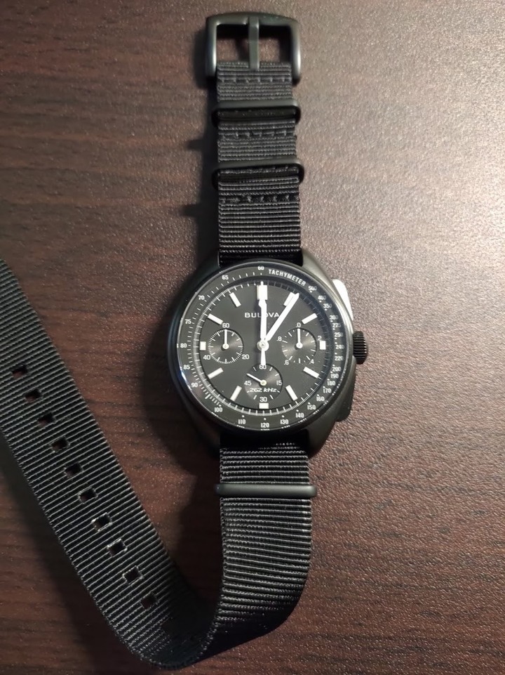 【開箱】平價但不平凡 - Bulova Lunar Pilot