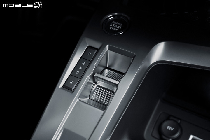 【海外新訊】Peugeot 大改款308發表,呈現新世代家族外觀與新廠徽!