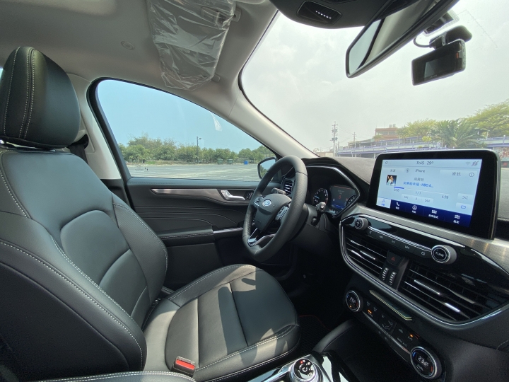 kuga180旗艦版~讓我找回開車的樂趣
