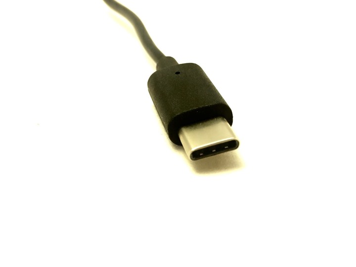 【R式分享】輕盈可愛的防潑水真無線耳機—Yamaha TW-E3A
