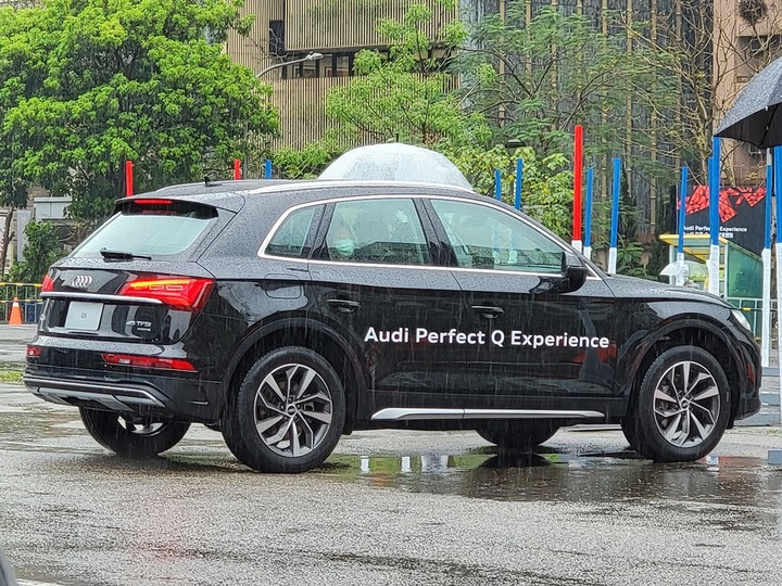 點我看大圖 Audi Q5小改款5色預賞 & 體驗活動分享(圖多)