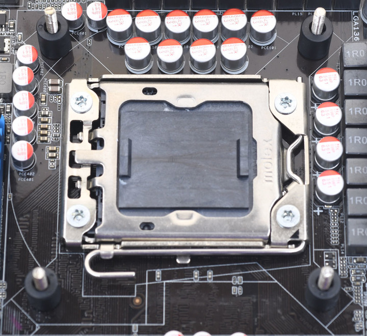 純白版ENERMAX LIQMAXIII 360一體式水冷動手玩