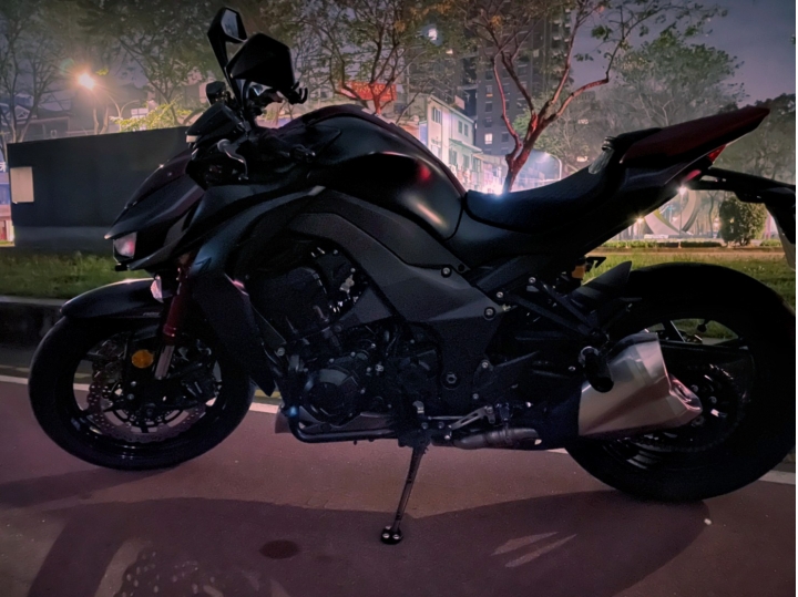 圓夢第一輛重機 KAWASKI Z1000