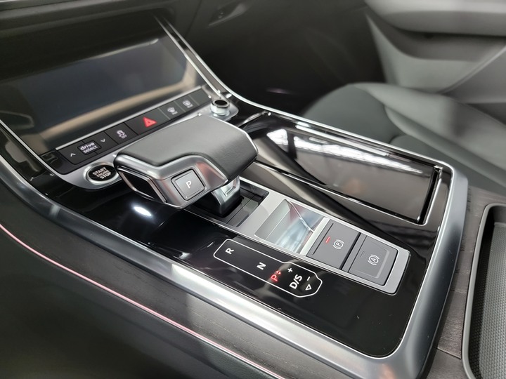 點我看大圖 Audi Q5小改款5色預賞 & 體驗活動分享(圖多)