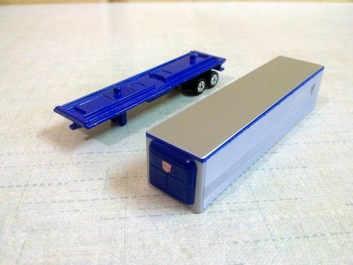 TOMICA 變形金剛 吊卡版 不專業開箱文