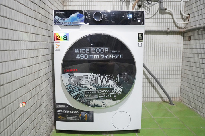 租屋套房族救星-TOSHIBA洗脫烘滾筒洗衣機TWD-BJ130M4G,10年馬達保固、省水標章CP值超高