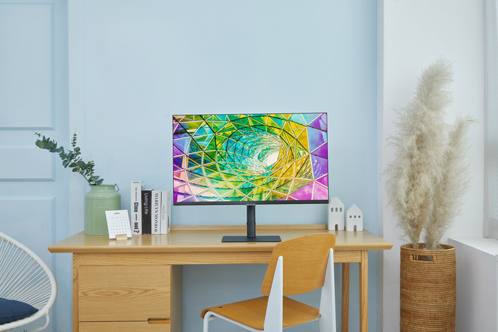 三星發表新 S8/S7/S6 系列工作螢幕 內建 90W 筆電供電與有線網路連接埠