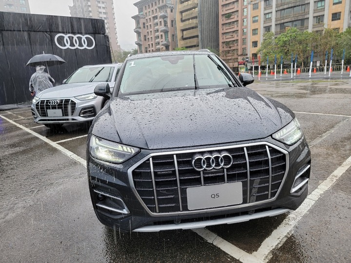點我看大圖 Audi Q5小改款5色預賞 & 體驗活動分享(圖多)