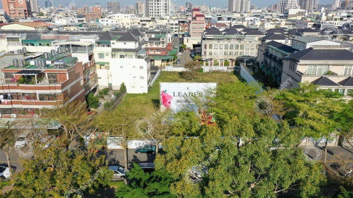 New 東區 坤悅*領秀* 宜居建築 74環內 公園第一排 0店面 雙公園 單純戶數 戶戶邊間 雙面採光 潛銷討論
