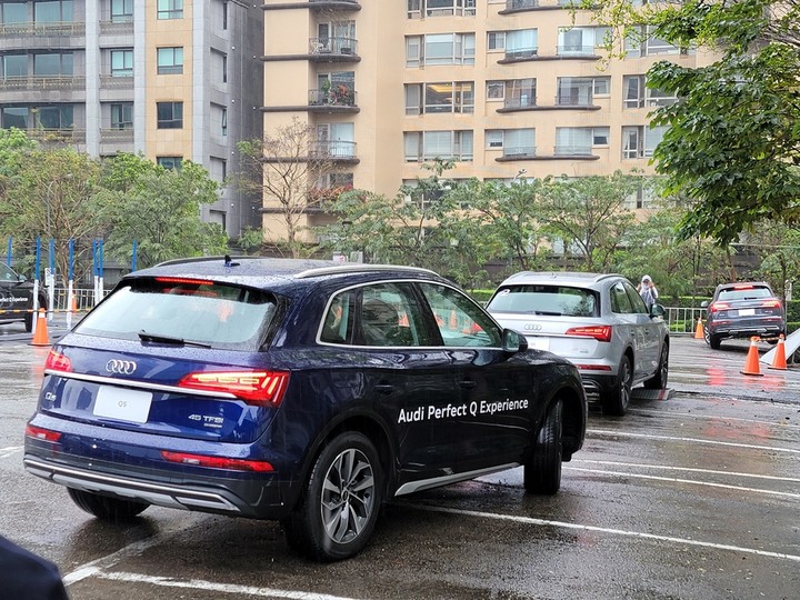 點我看大圖 Audi Q5小改款5色預賞 & 體驗活動分享(圖多)