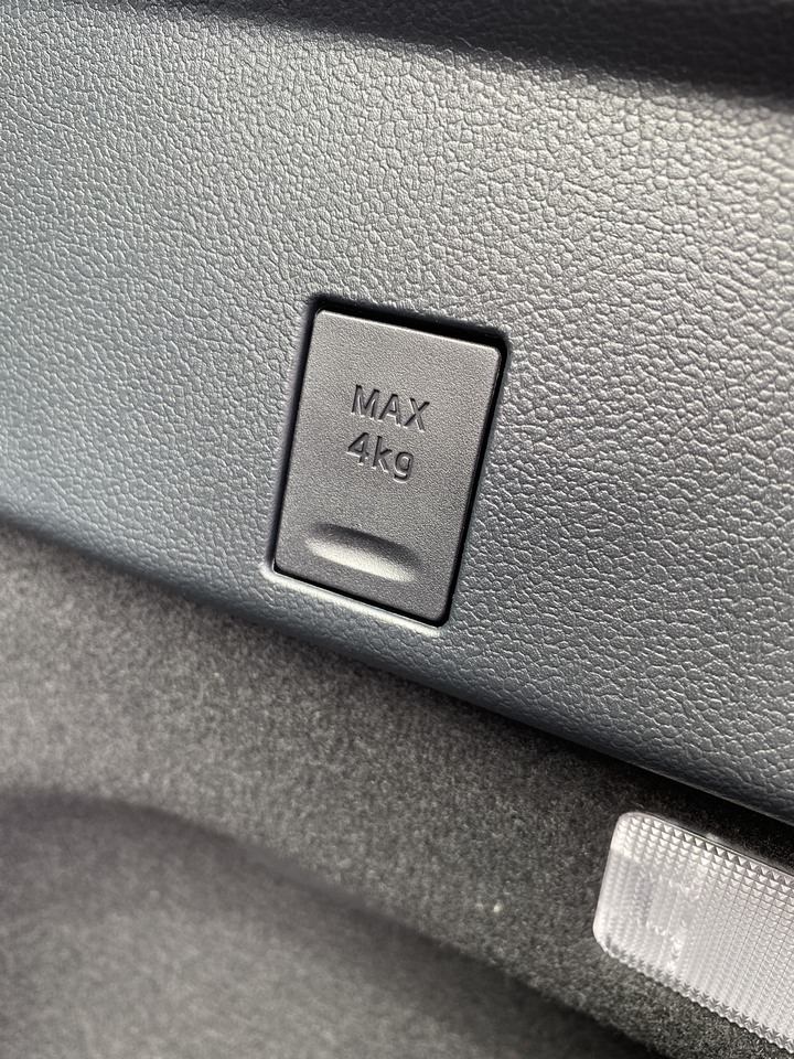 Prius PHV一個月心得，這裡有車友嗎？