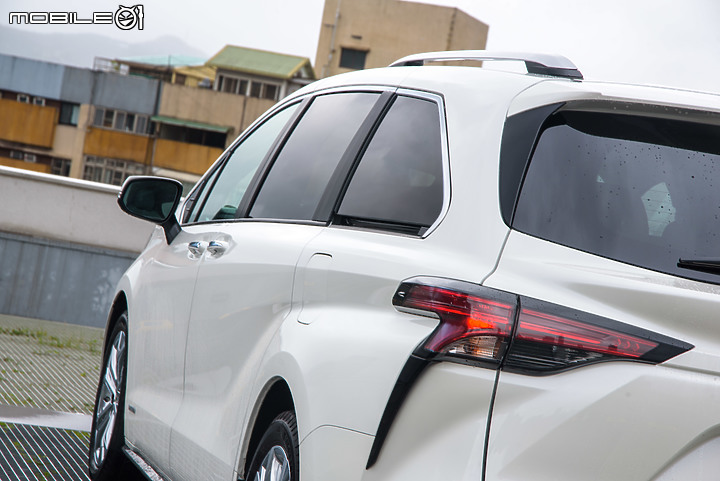 Toyota大改款Sienna鉑金版試駕|動感、舒適、智慧集於一身的超強MPV!