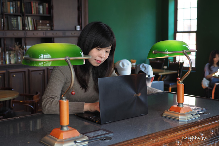 ASUS ZenBook Flip S真的好適合女生喔！UX371EA