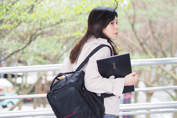 ASUS ZenBook Flip S真的好適合女生喔！UX371EA