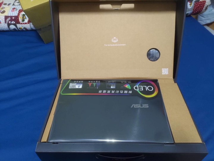 點我看大圖 ASUS ZenBook 13 UM325UA 隨手開箱