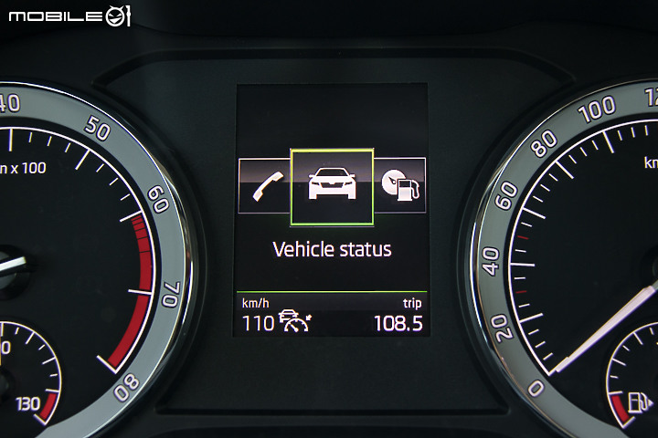 Skoda Karoq 台灣黑熊特仕版試駕｜有 Bear 來、C/P值更高的中堅休旅！