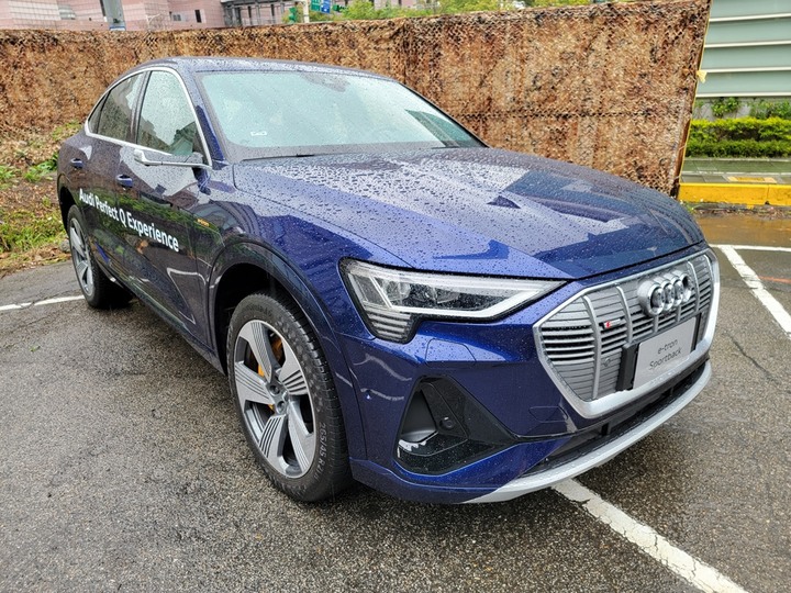 點我看大圖 Audi Q5小改款5色預賞 & 體驗活動分享(圖多)
